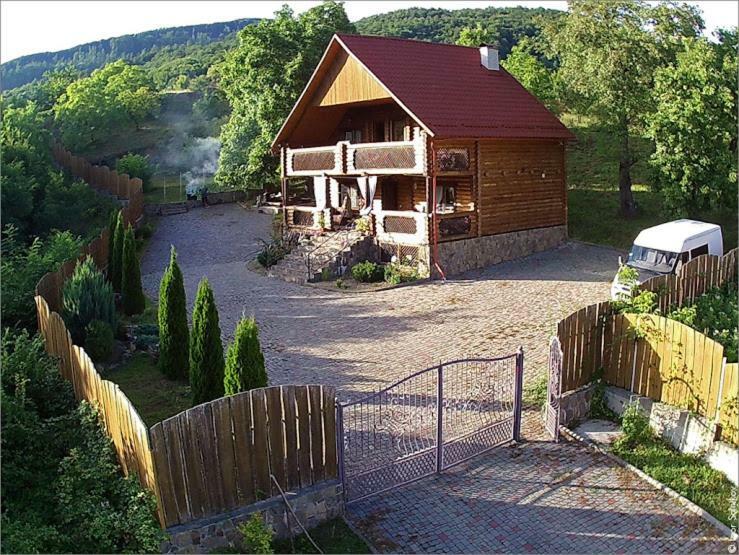 Творча Садиба Svalyava Ngoại thất bức ảnh